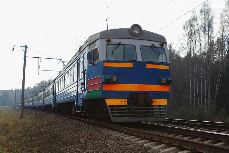 184599